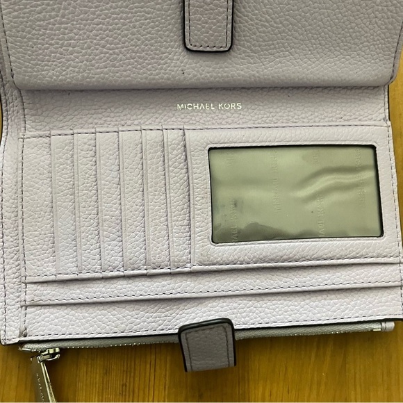 Michael Kors Adele Lilac Pebble Leather Smartphone Medium Double Zip Wallet - Picture 13 of 14